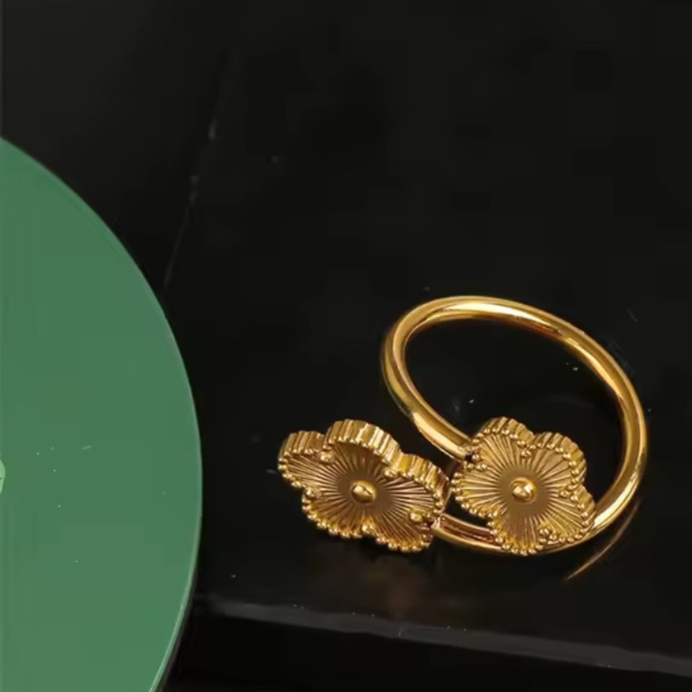 Elegant 18k gold plated stainless steel ring - Picture 2 of 6